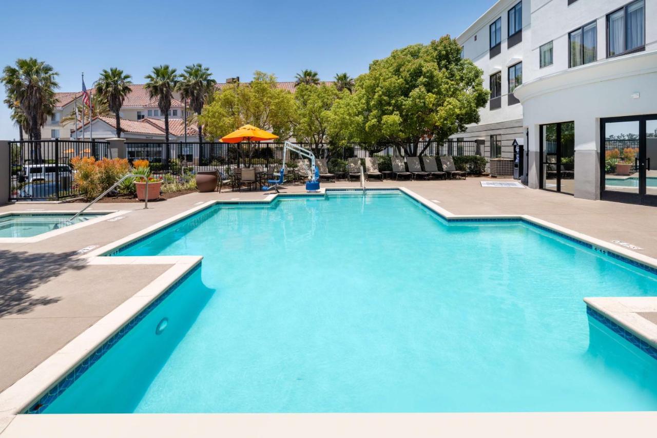 Hampton Inn By Hilton Irvine East - Lake Forest Exterior photo