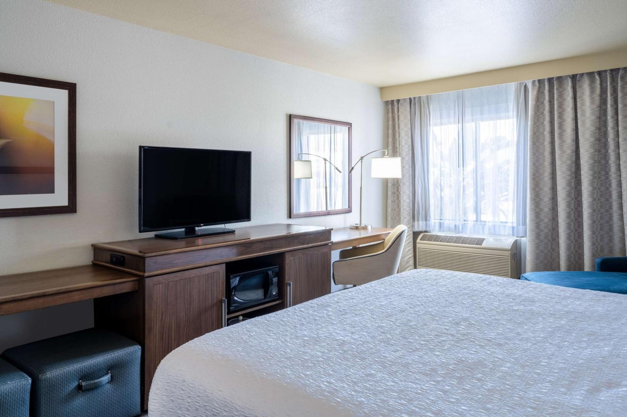 Hampton Inn By Hilton Irvine East - Lake Forest Exterior photo
