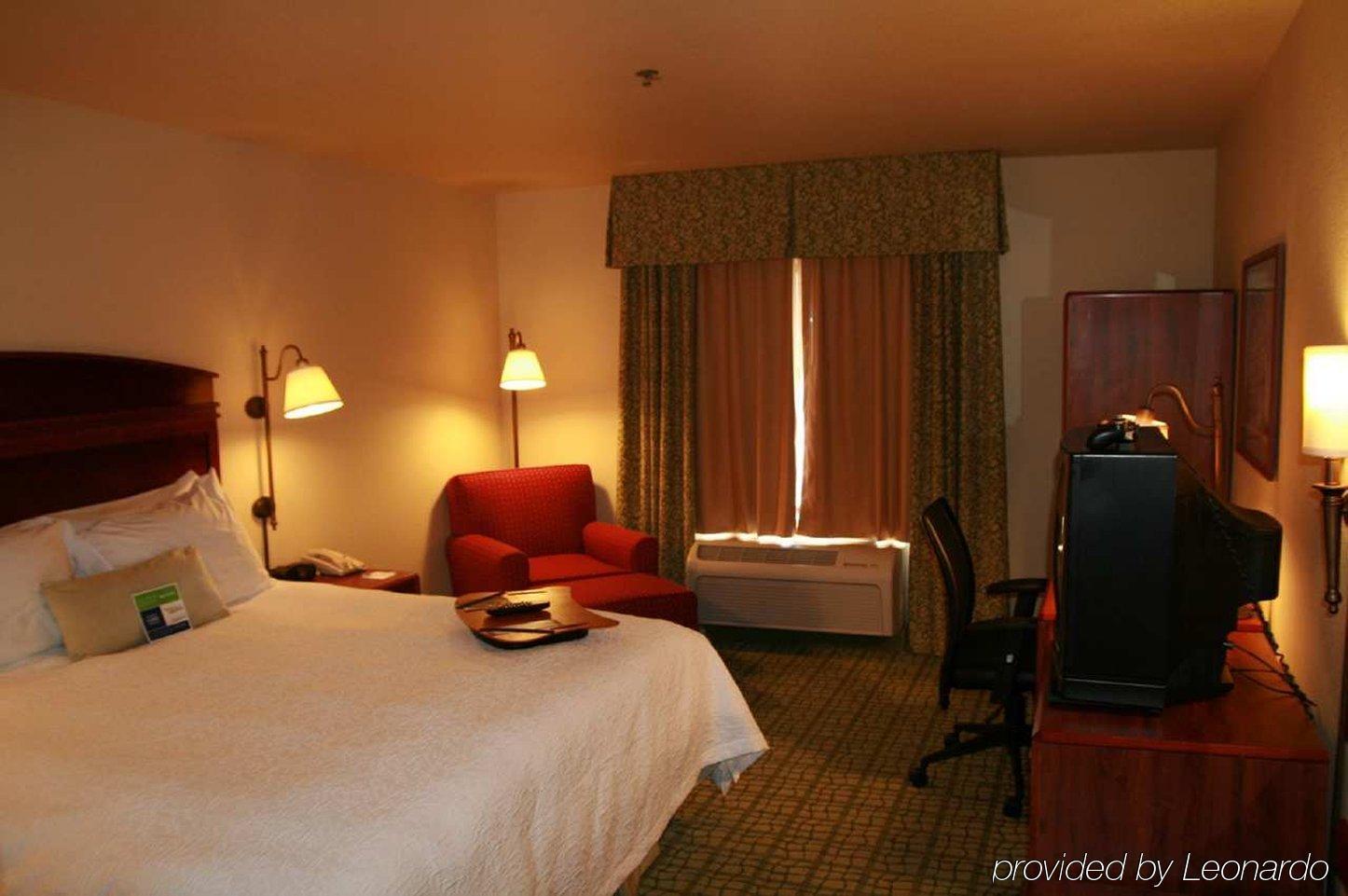 Hampton Inn By Hilton Irvine East - Lake Forest Room photo