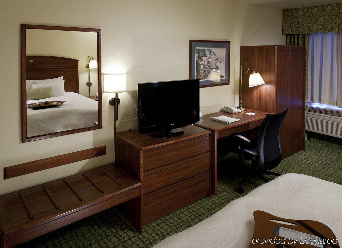 Hampton Inn By Hilton Irvine East - Lake Forest Room photo