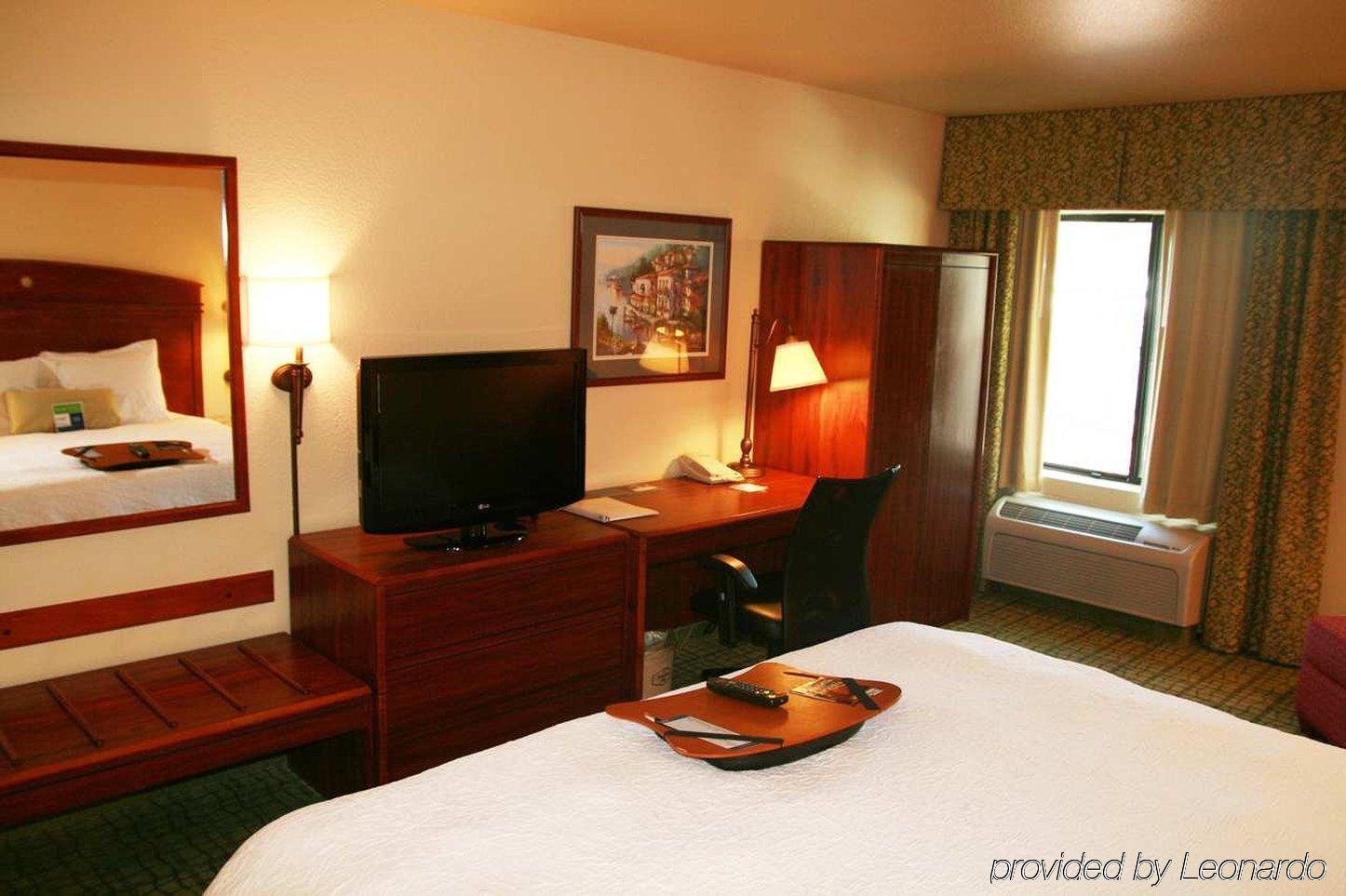 Hampton Inn By Hilton Irvine East - Lake Forest Room photo